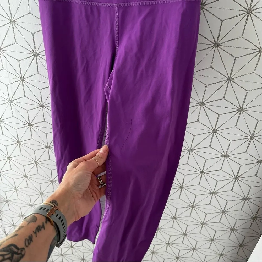 Lululemon Align High-Rise Pant 25"
Moonlit Magenta - Image 8