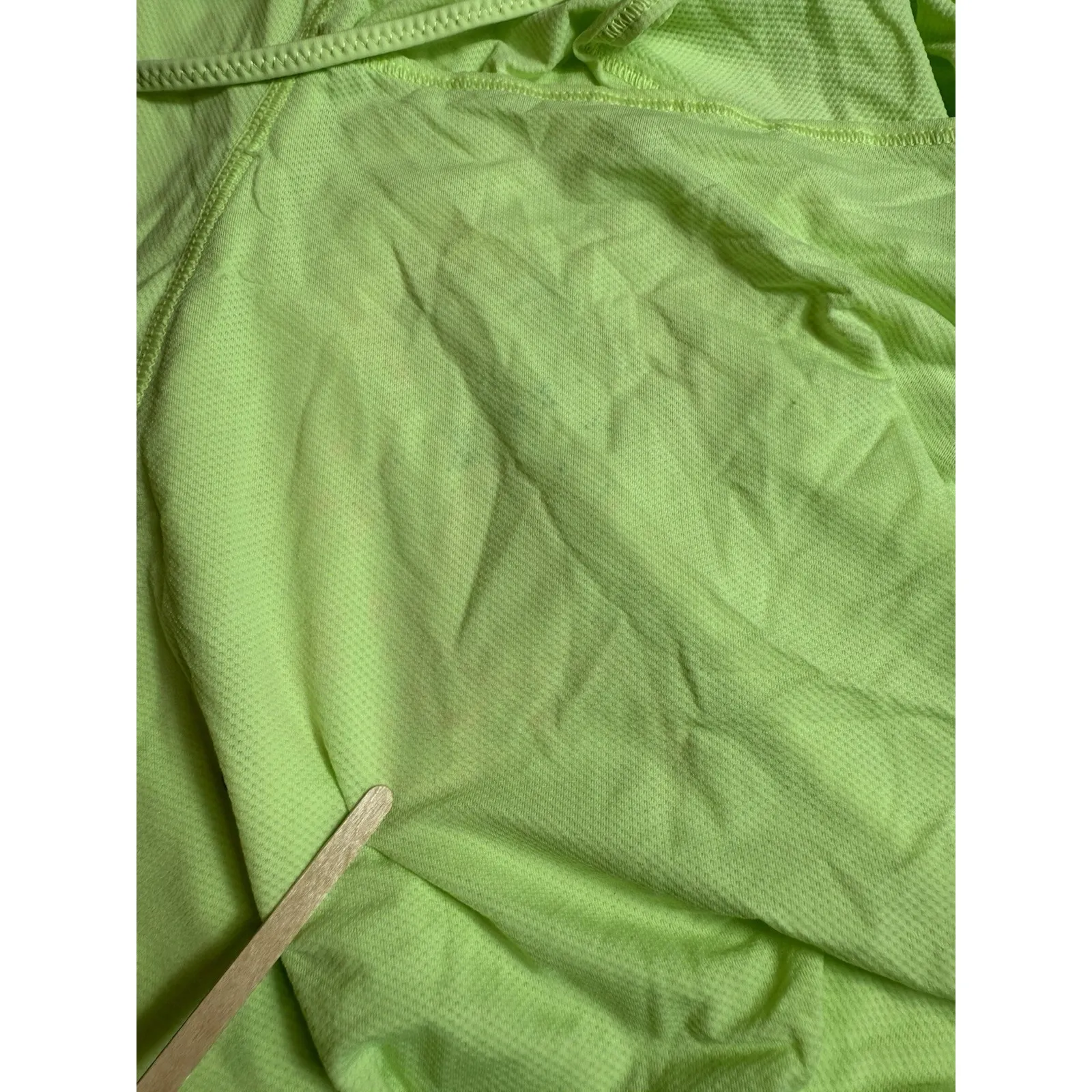 Lululemon Size‎ 6 Neon Green Athletic Tank Top Built-In Bra Activewear Stained - Image 5
