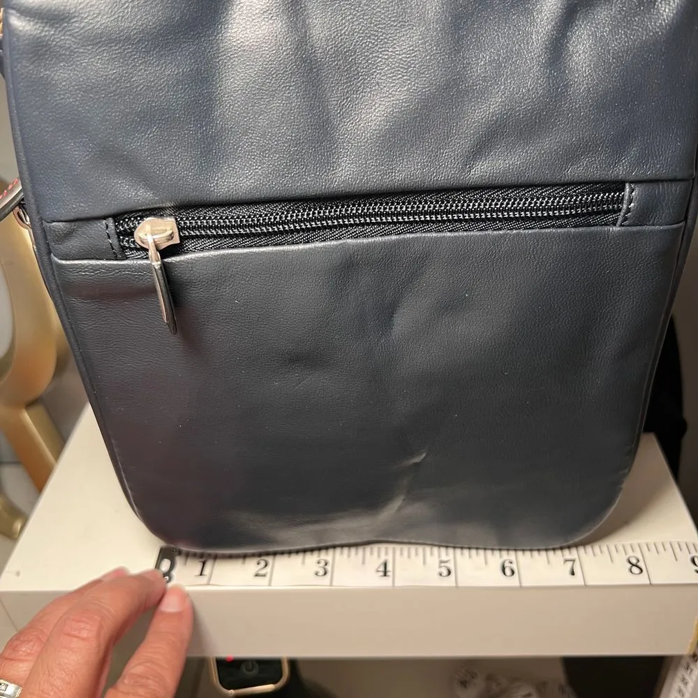 Travelon Navy Blue Leather Messenger Bag with Front Zip Pocket - Image 3