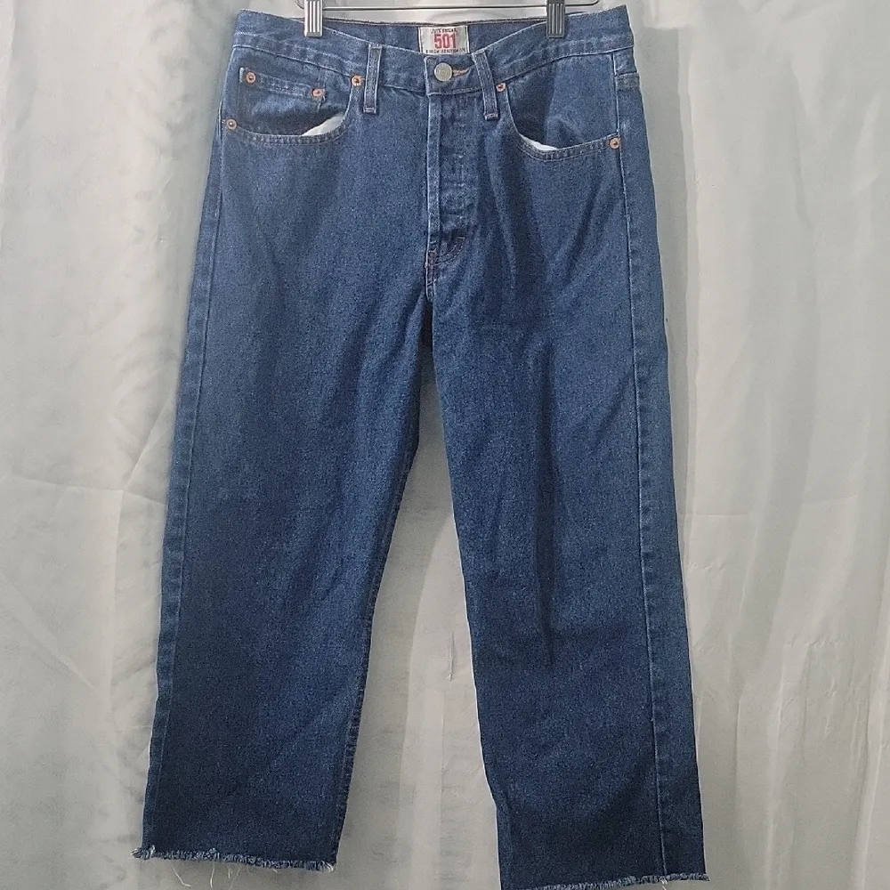 501 Levi's  Blue Straight Buttgn Jeans Classic Style Size 32 - Image 3