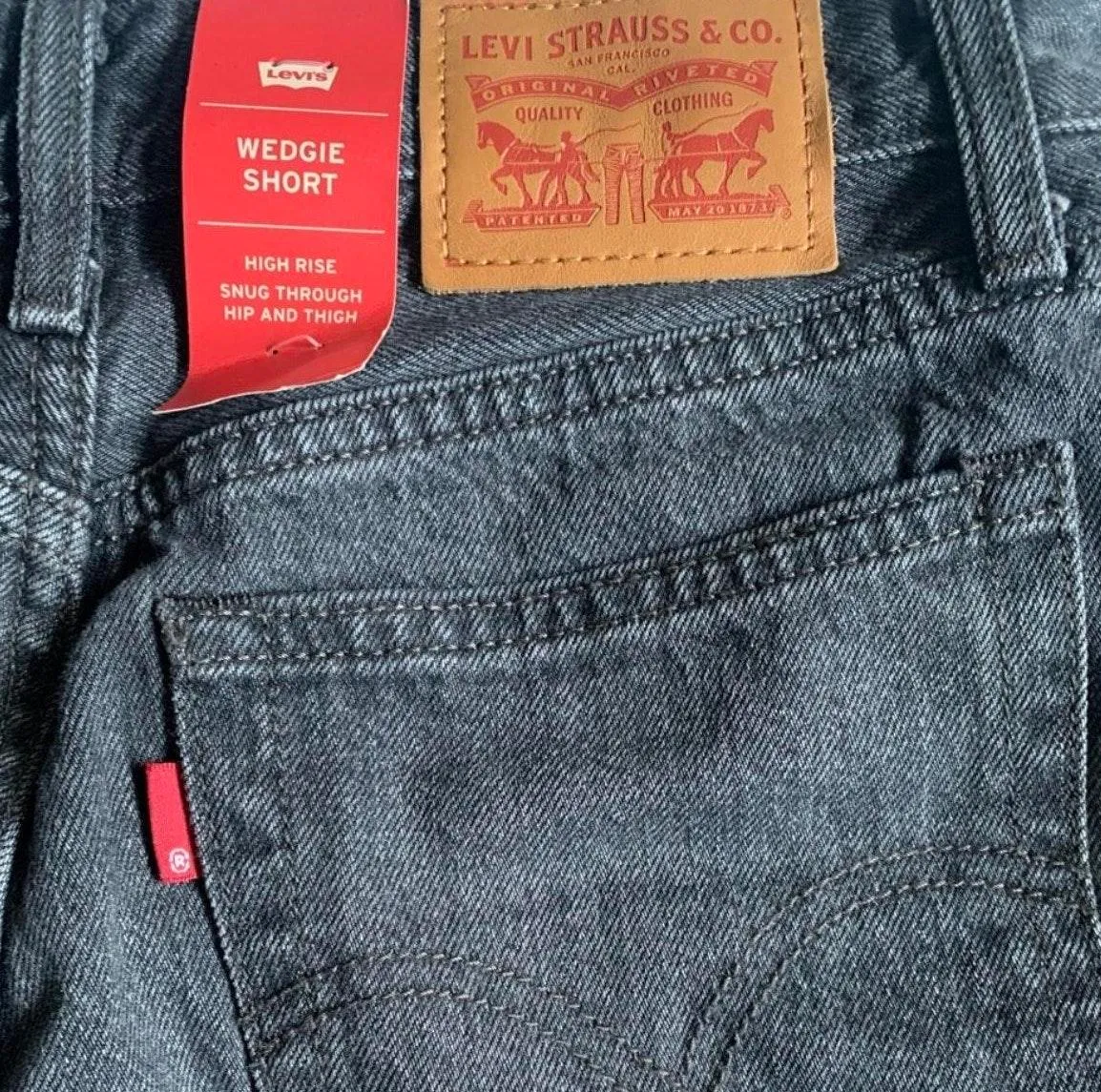 Levi’s Wedgie Short - Image 2