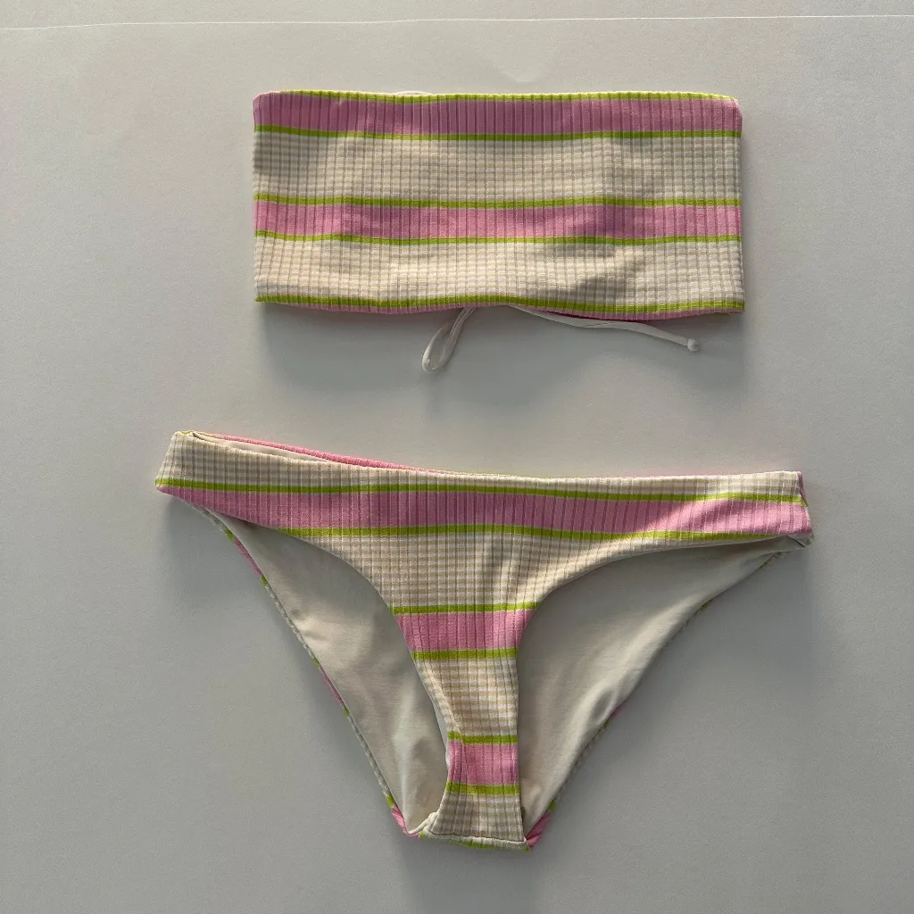 l*space L* Reversible Bikini Set - Top Size‎ L Adjustable - Bottom Size S. - Image 6
