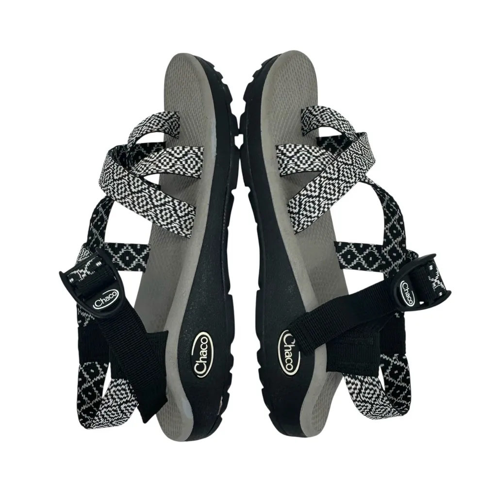 Chaco Women's Z/2 Classic Outdoor Sandal White Black Geo Pattern Womens Size 7 - Image 11