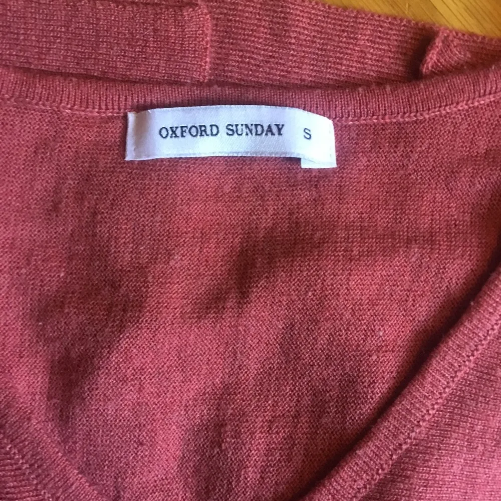 Oxford Sunday red sweater - Image 7