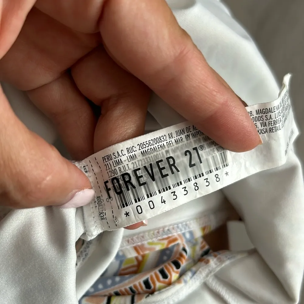 Forever 21 high leg printed one piece swimsuit - Image 8