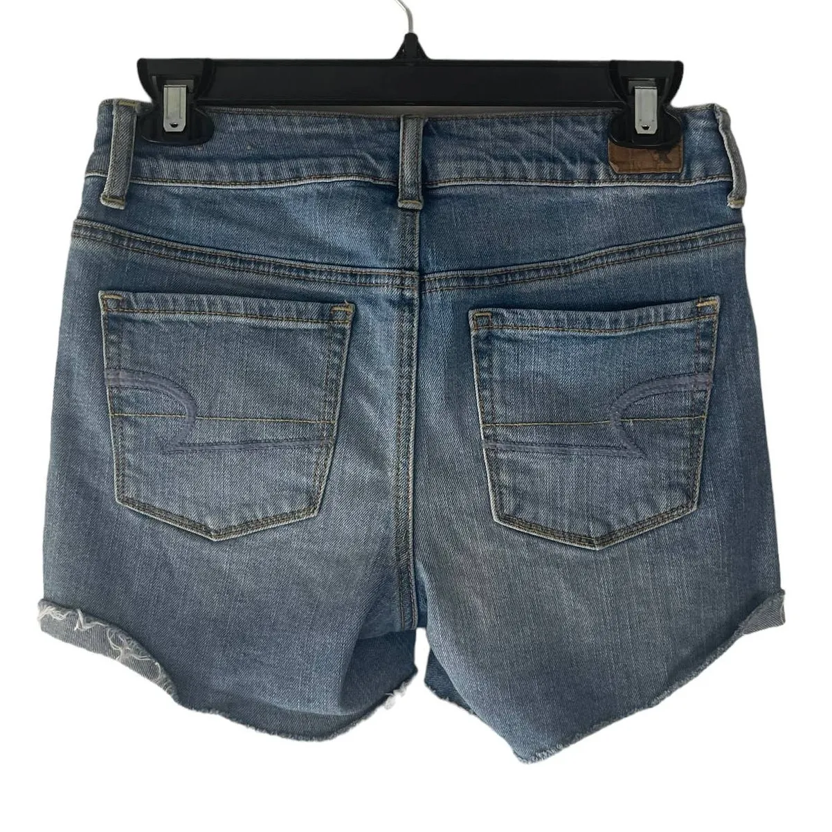 American Eagle‎ Outfitter Embellished Blue Denim Mid Shorts Size 4 - Image 3
