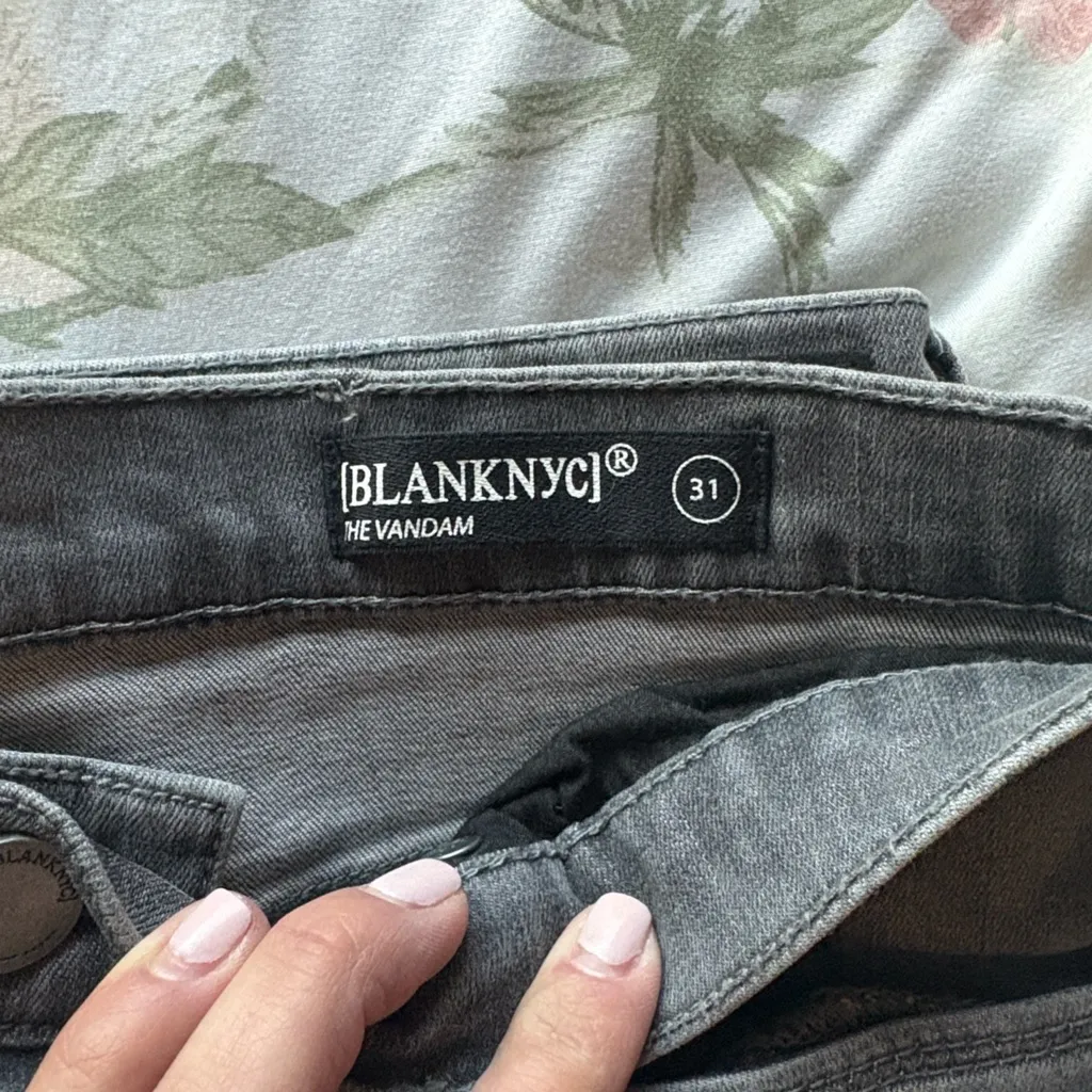 Blank NYC The Vandam Flared Crop Pant - Image 2