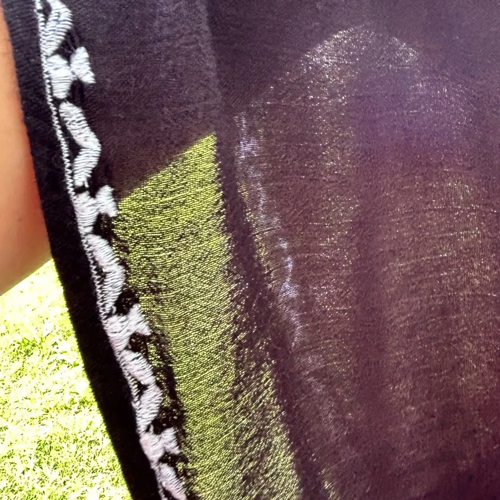 Japna Black and White Embroidered Tank Top - Image 6