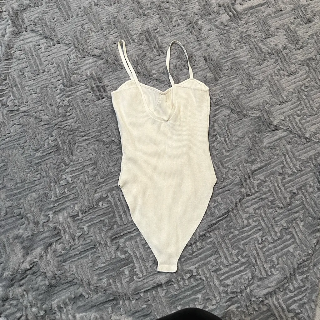 NWOT Zara Cream ‎ bodysuit - Image 4