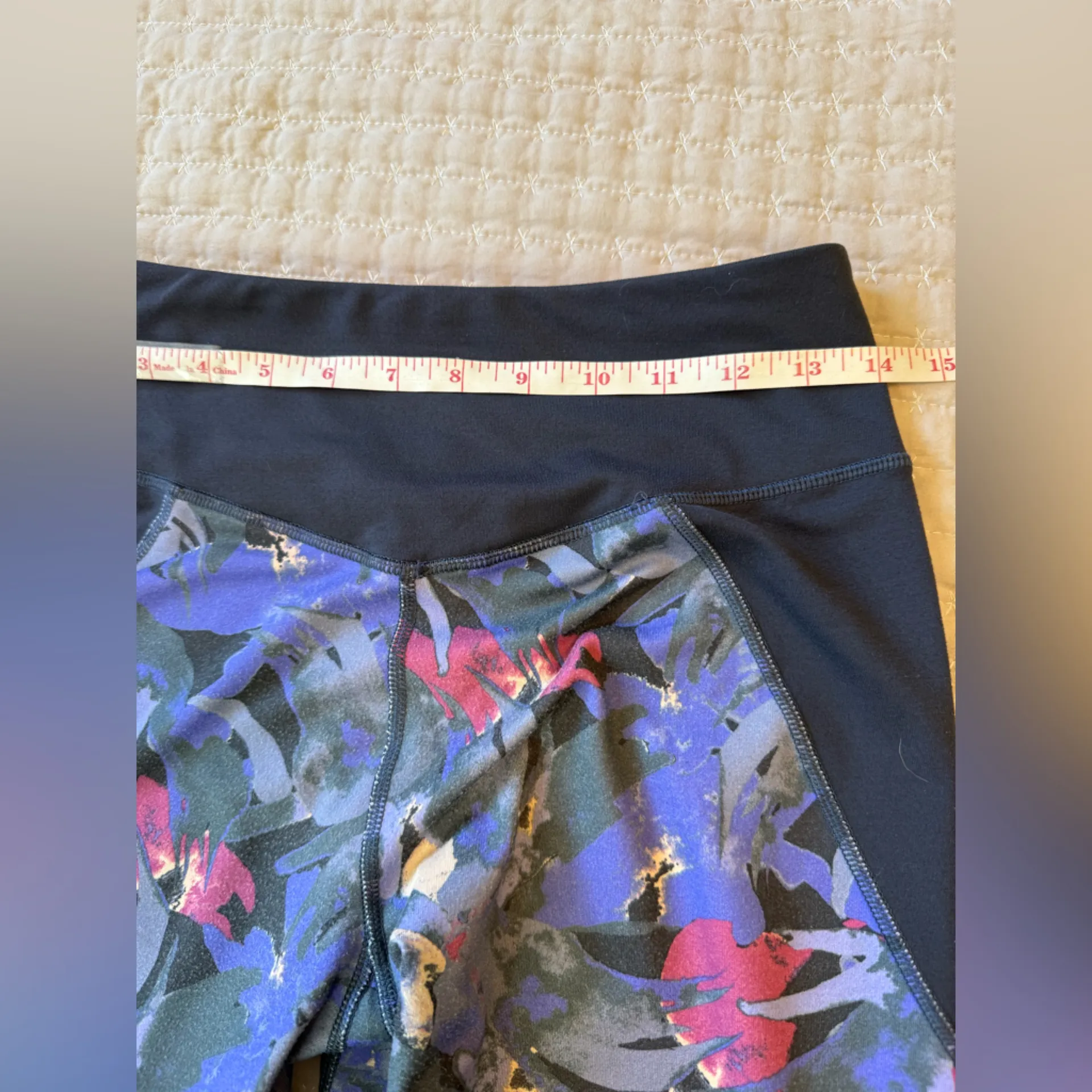 Patagonia‎ Centered Crops size Medium - Image 5