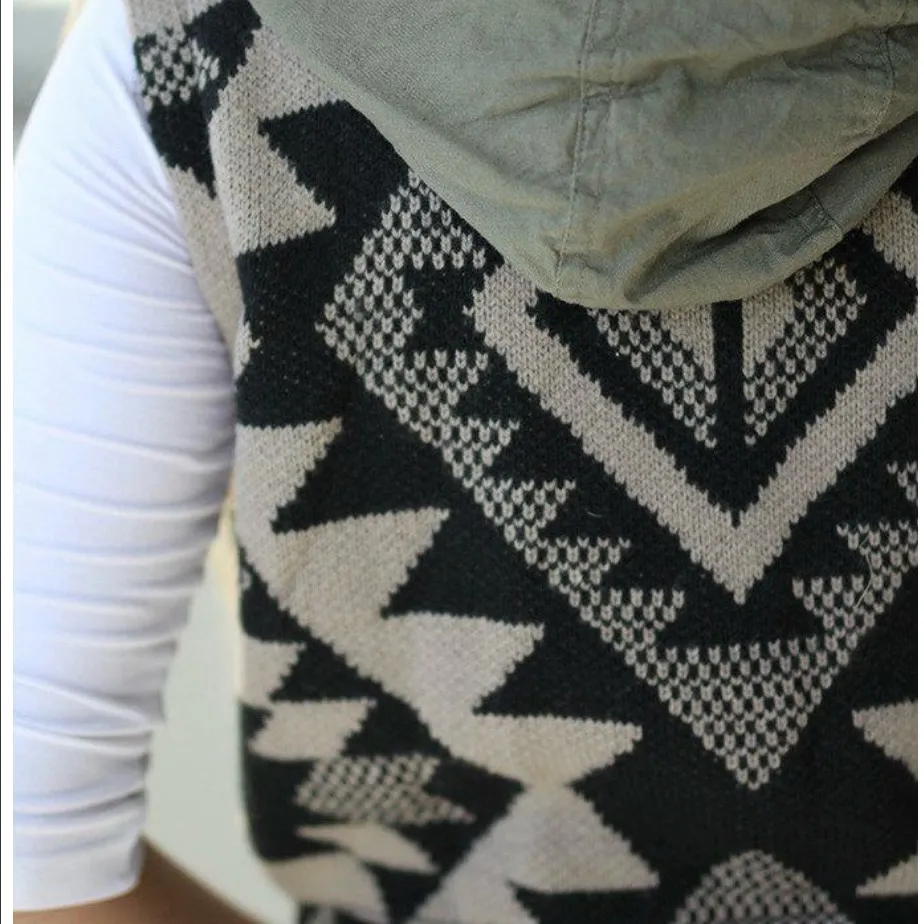 Giddy Up Glamour Boutique Aztec Back Vest Medium - Image 4