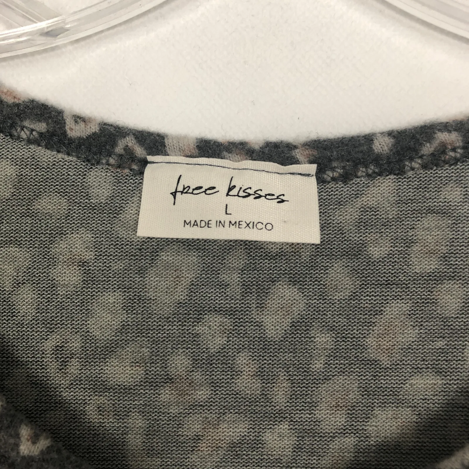 Free Kisses Animal Print Long Sleeve Sweater Size Large - Image 2