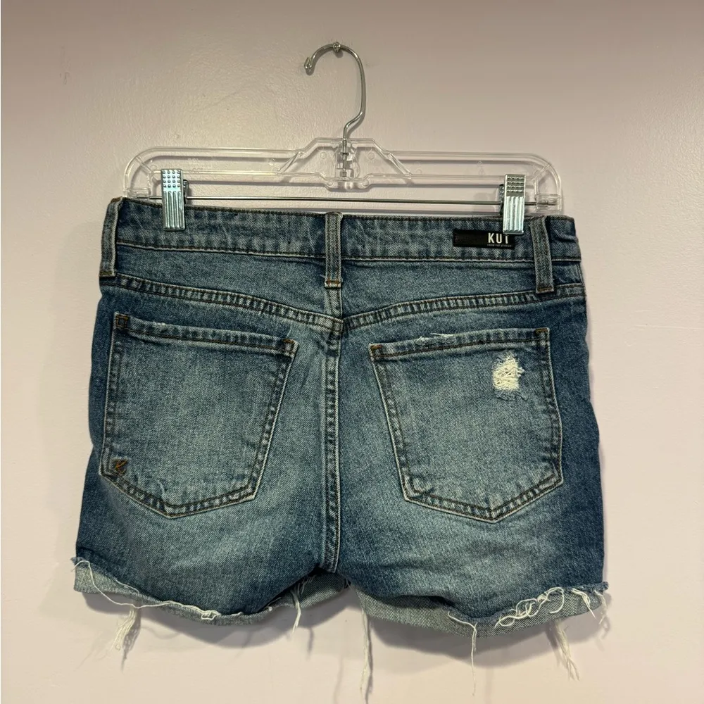 Kut from the Kloth Gidget denim button fly shorts - Image 4