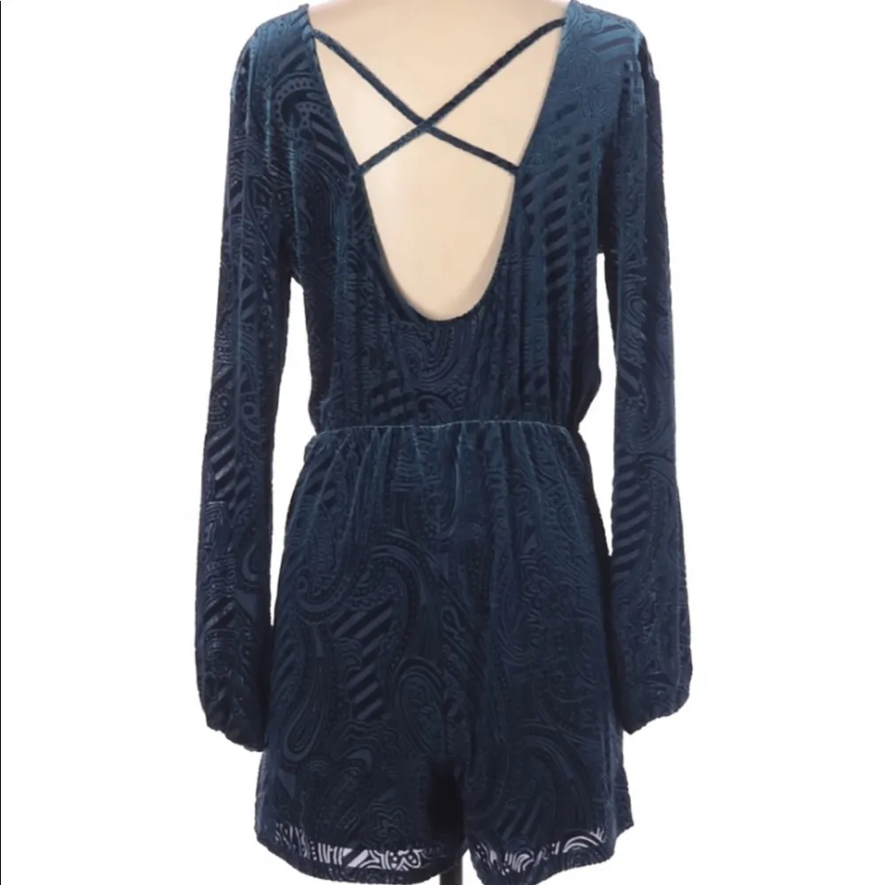 ECOTE size medium blue velvet flirty romper - Image 3
