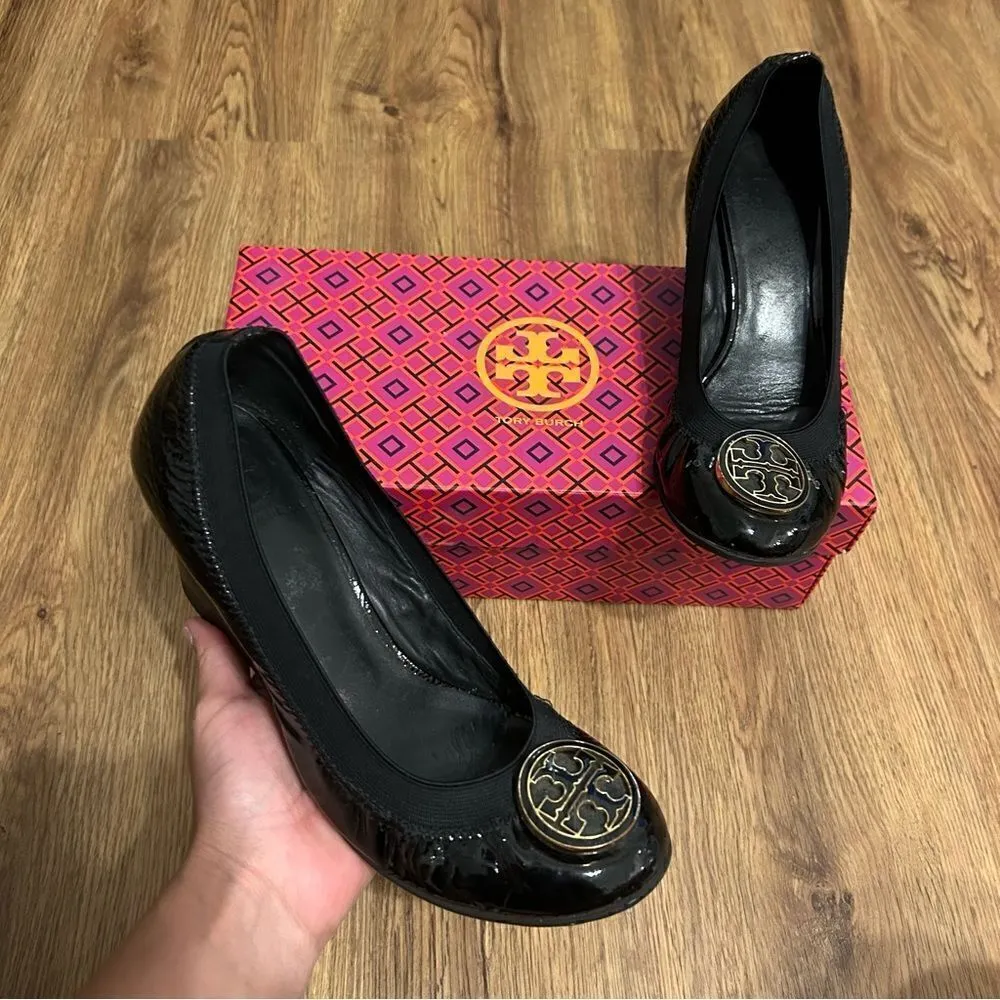 TORY BURCH black gold wedge heels pumps shoes women’s 7 - Image 2