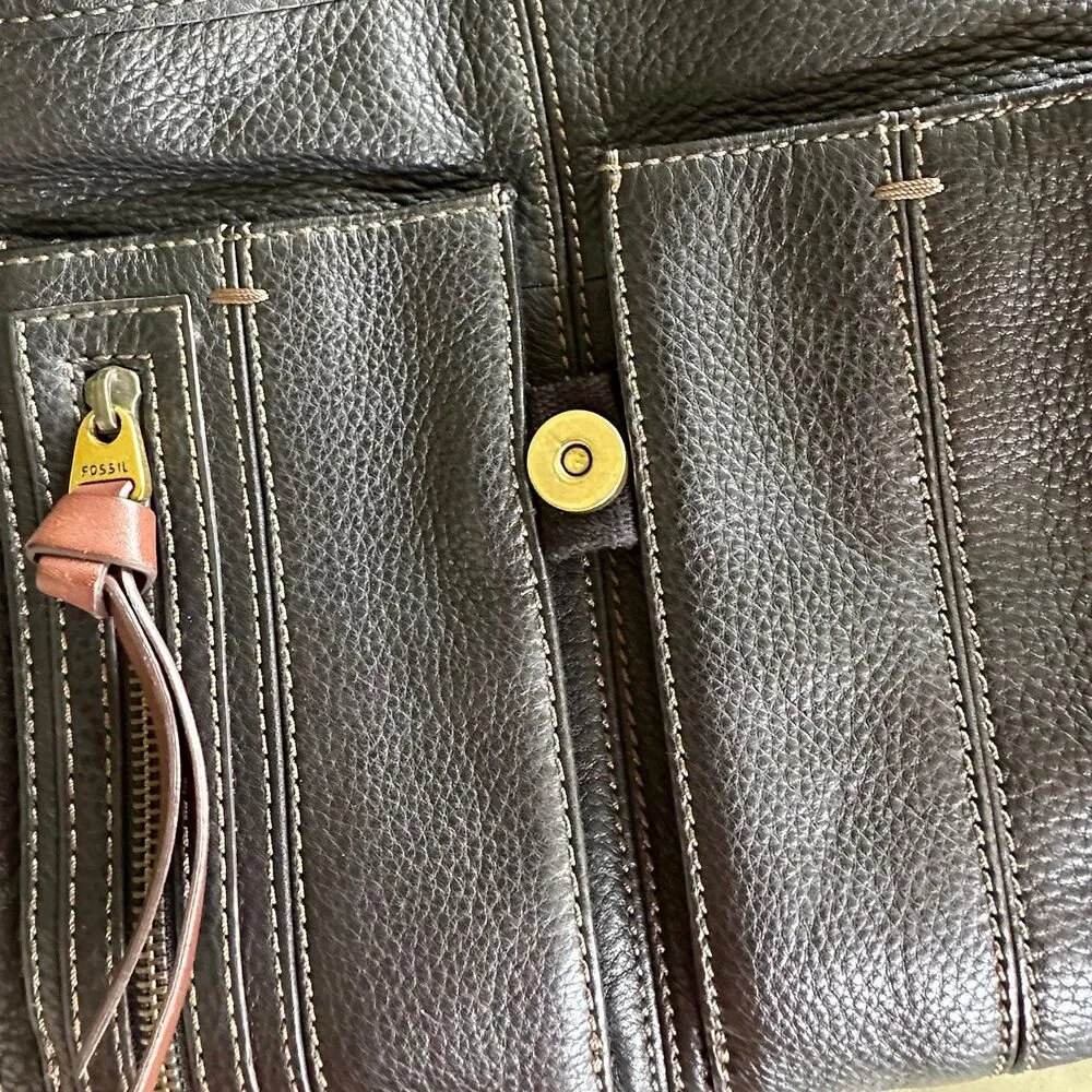 Fossil Morgan Vintage Traveler Genuine Leather Messenger Crossbody Shoulder Bag - Image 10