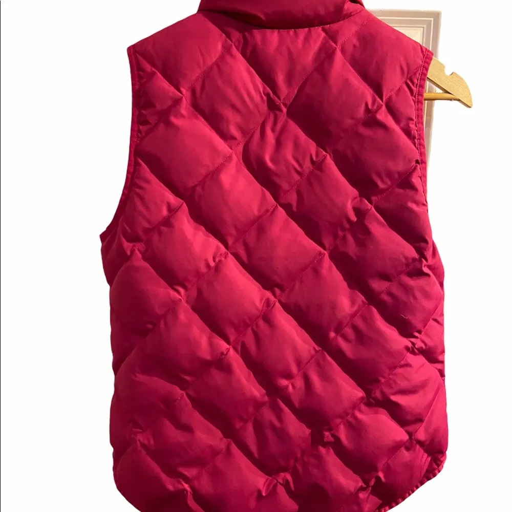 HP! J. Crew Factory fuchsia quilted XS vest - Image 3