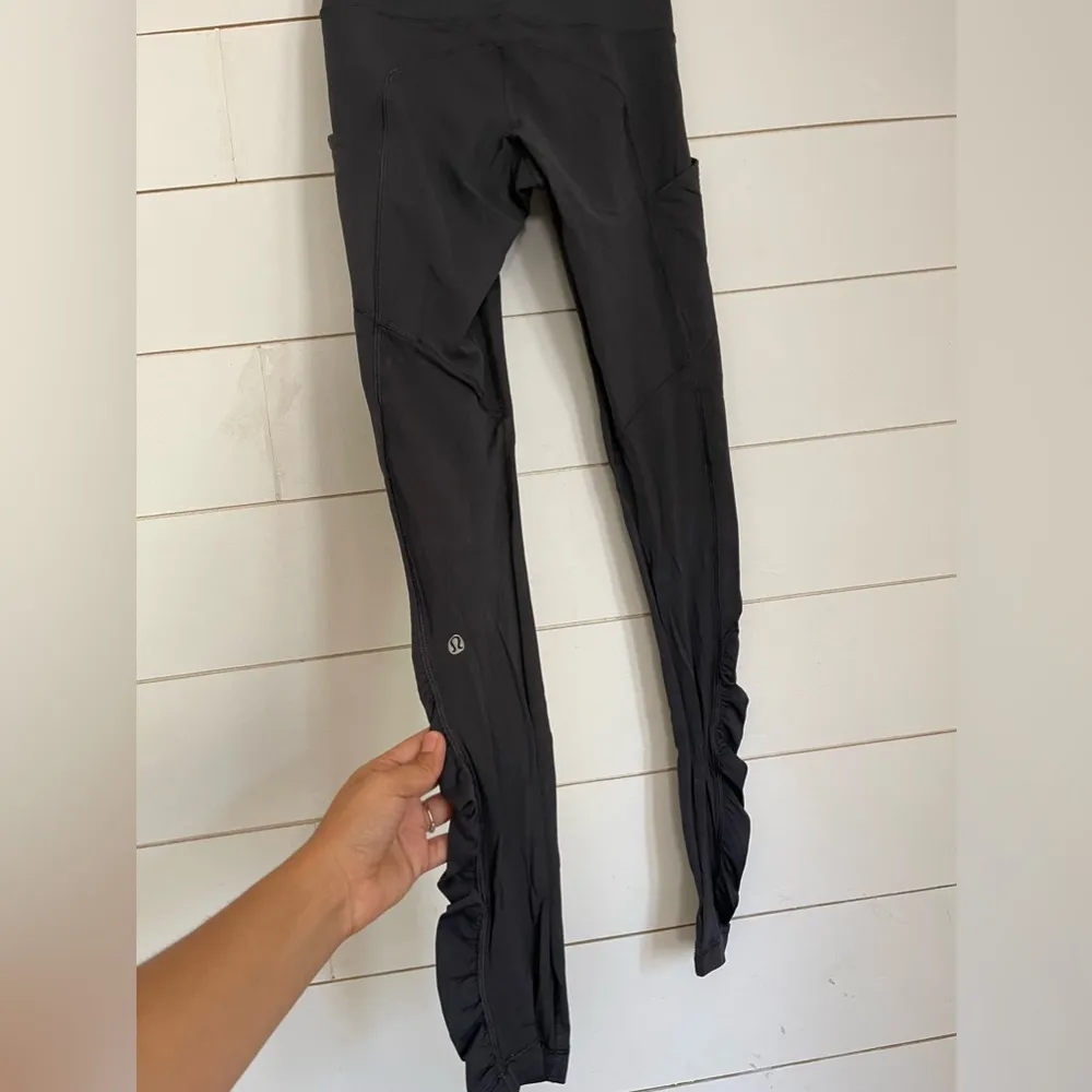 Lululemon Run Smoothly Legging - Image 4