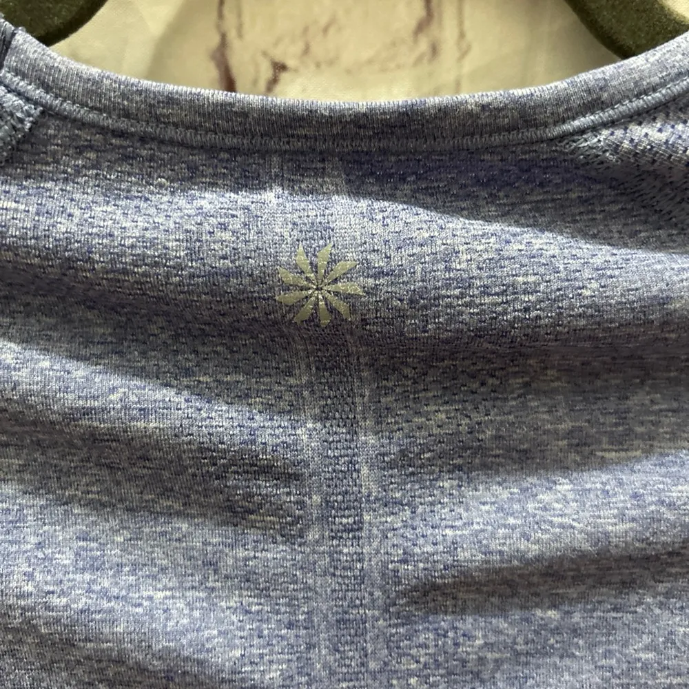 Athleta Women's Fast Track Ruched Long Sleeve Running Workout Top Blue Size XS - Image 5