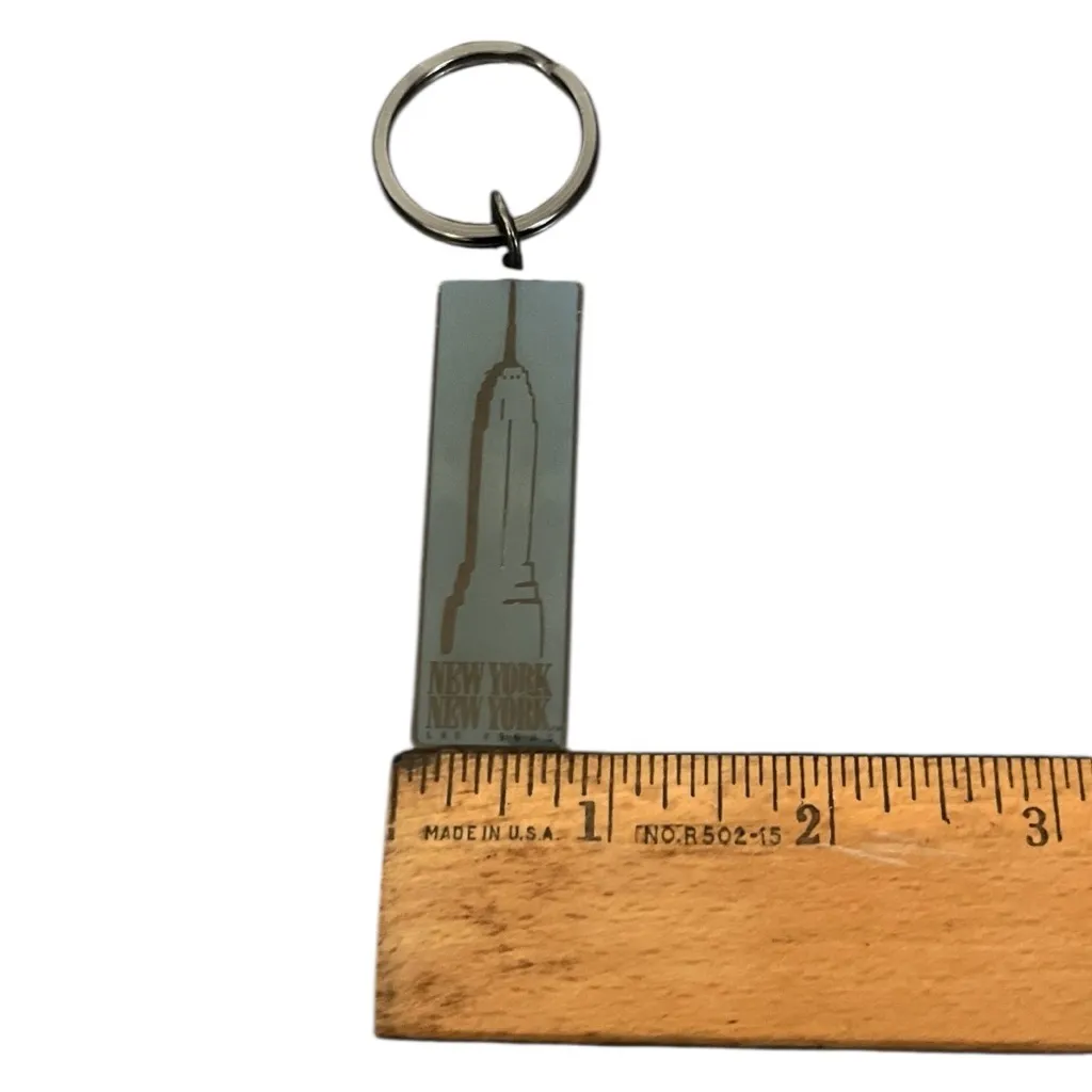 New York New York Las Vegas Hotel Casino Metal Collectible Keychain Empire Bldg Gray - Image 7
