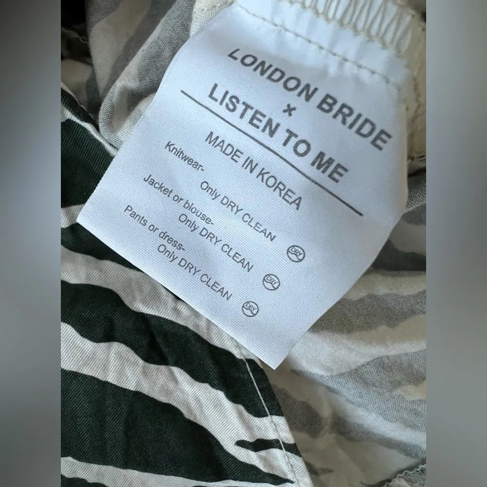 London Bridge X Listen To Me zebra print puff sleeve maxi dress square neck S - Image 4