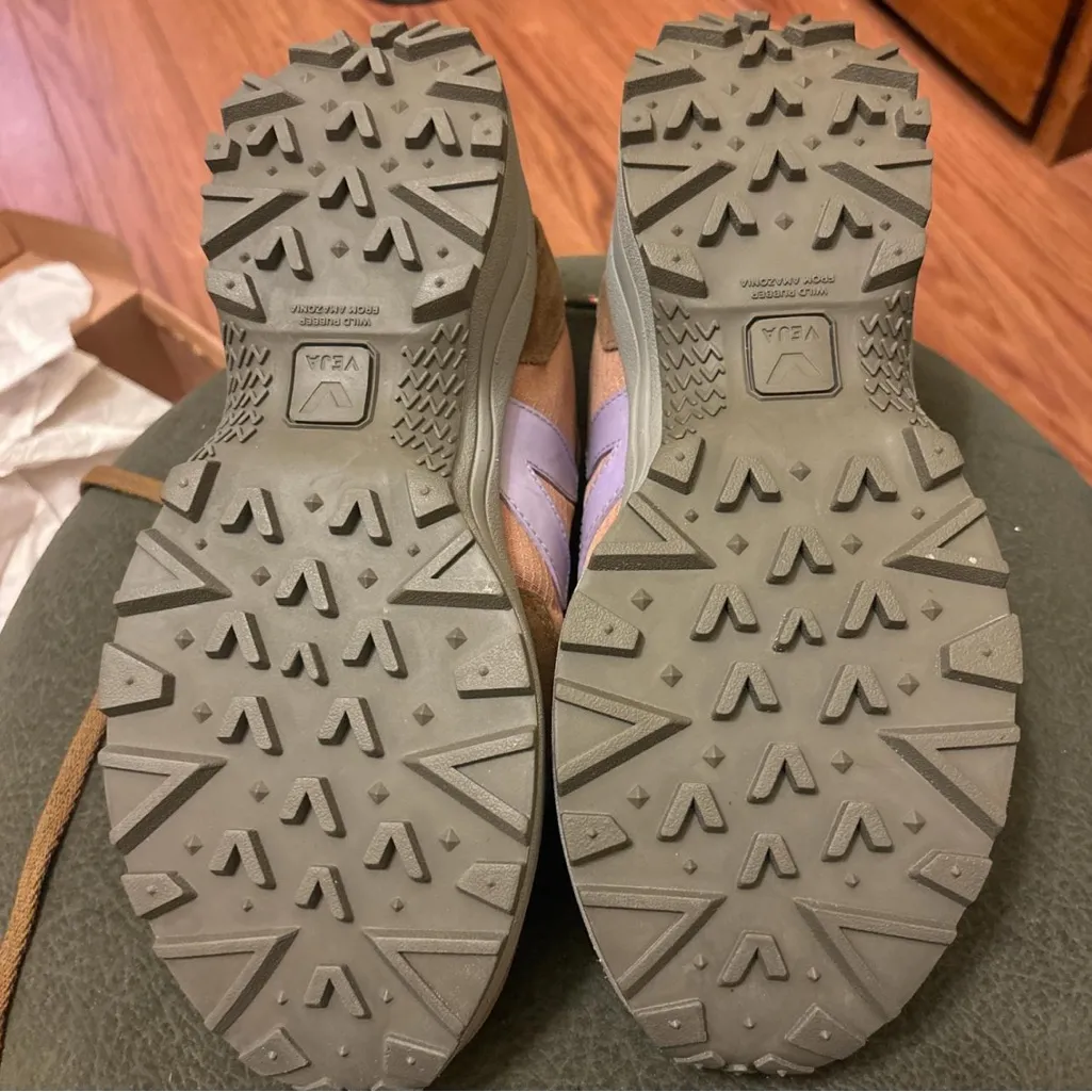 VEJA Venturi Suede Sneakers Womens US 6 (EU 37) Brown Tan Purple Athletic Shoe - Image 5