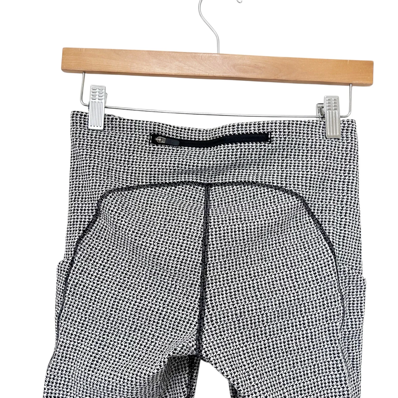 Lululemon Speed Up Tight Full On Luxtreme Teeny Tooth White Black Sz 6 - Image 4