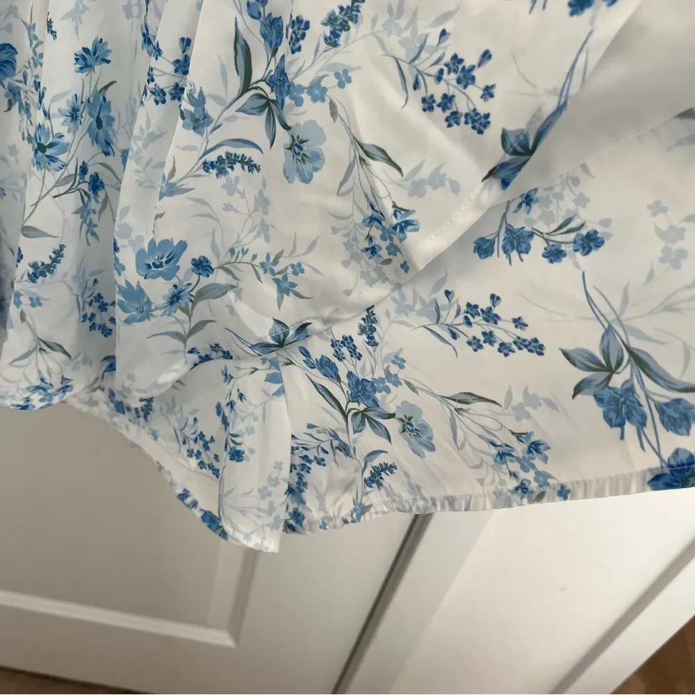 NEW Arula Blue and White Floral Romper Plus Size 3X / C NWT - Image 9