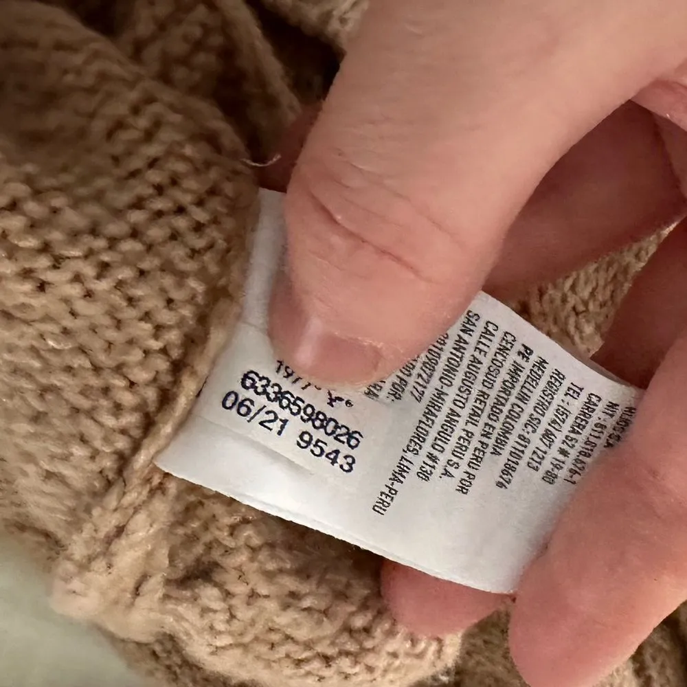 American Eagle Tan Cropped Cable Knit Sweater - Image 7