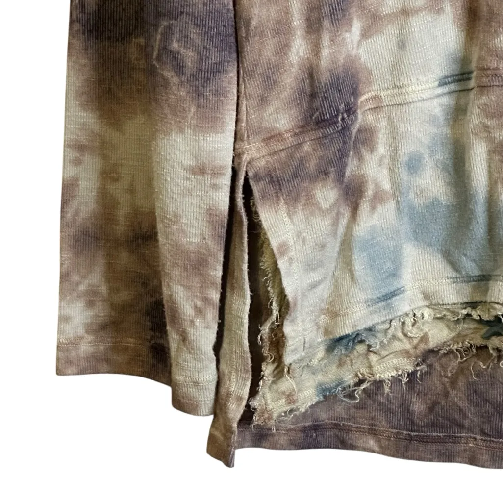 XCVI Tie-Dye Raw Hem Top Keyhole Back Boho Grunge Streetwear Ribbed #13444 Large - Image 4