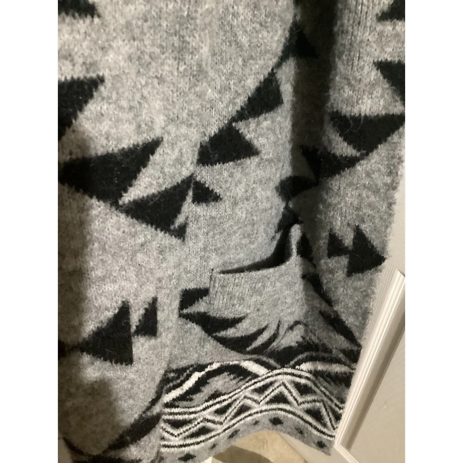 FRYE Women's Geometric Print Open Front Cardigan Sweater Size S Gray Black - Image 3