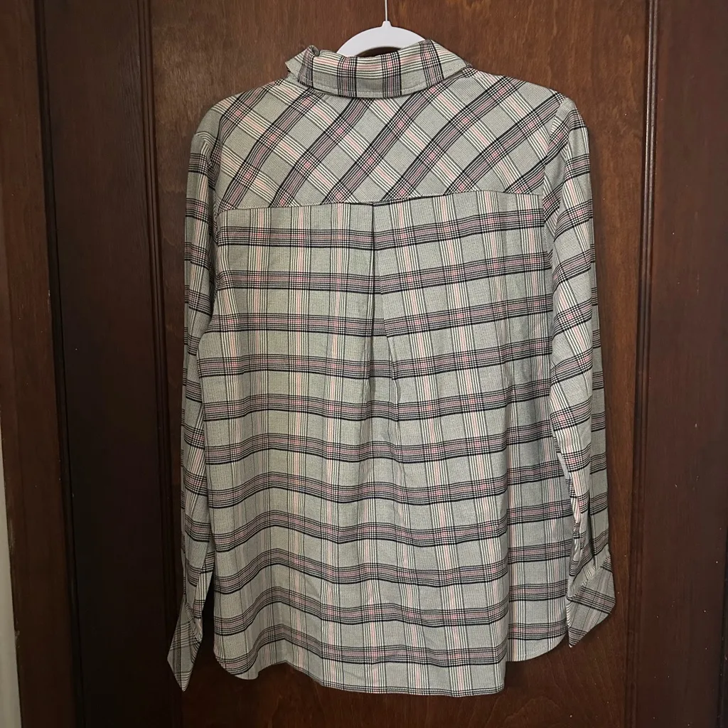 Cabi Hideout Shacket Shirt Jacket Fall 24 Plaid Cheer Small - Image 4