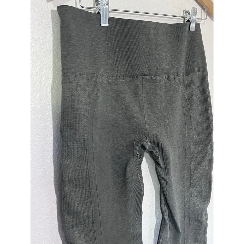 Lululemon Leggings Army Green 10 Long textured - Image 8