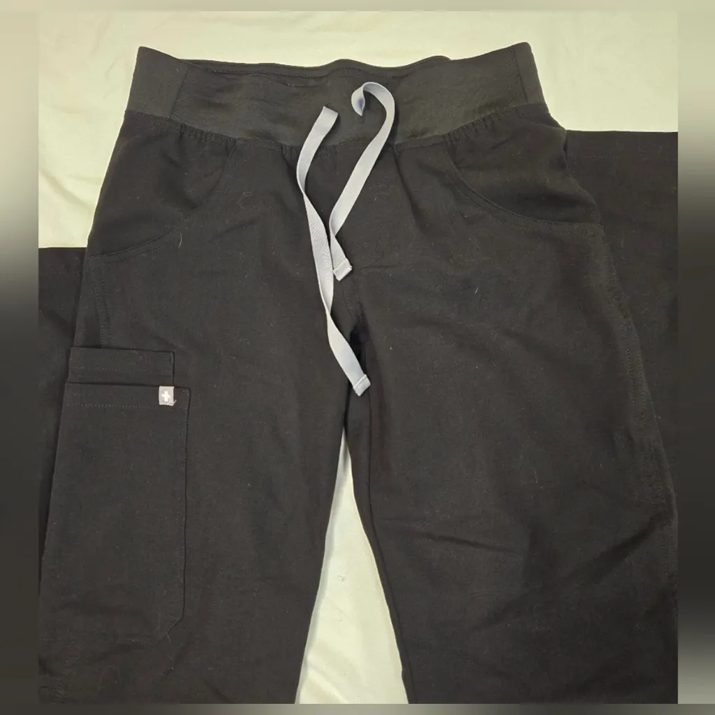 FIGS Technical Collection Kade Cargo Scrub Pants Black S - Image 2