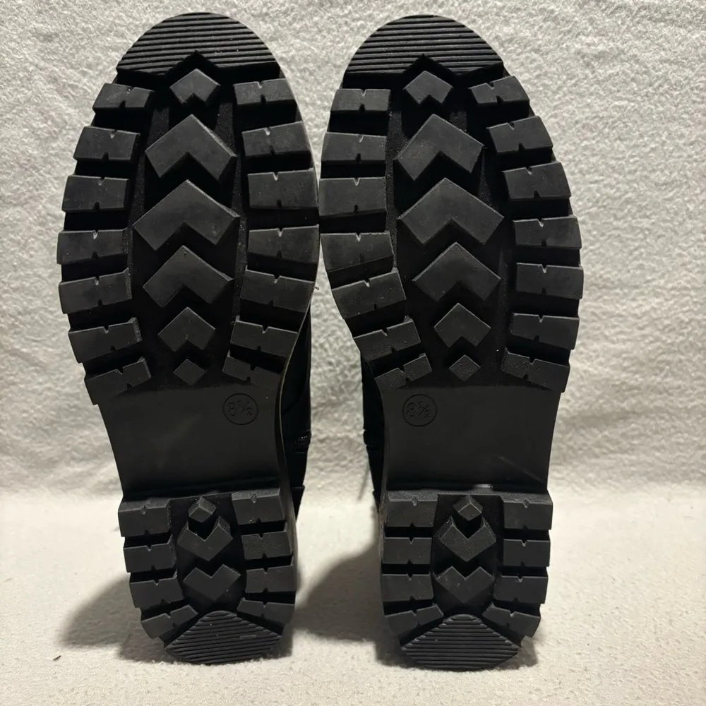 Universal‎ Thread Cushioned Black Hiking Boots Women's size 8.5 - Image 5