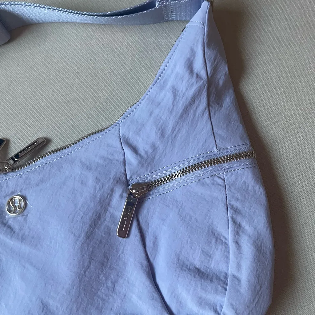 Lululemon Slouchy Sling Bag 6L *Metal Hardware - Serene Blue - Image 3
