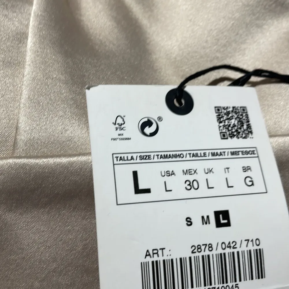 NWT ZARA SATIN CROPPED TOP BLOGGERS FAV LARGE - Image 5