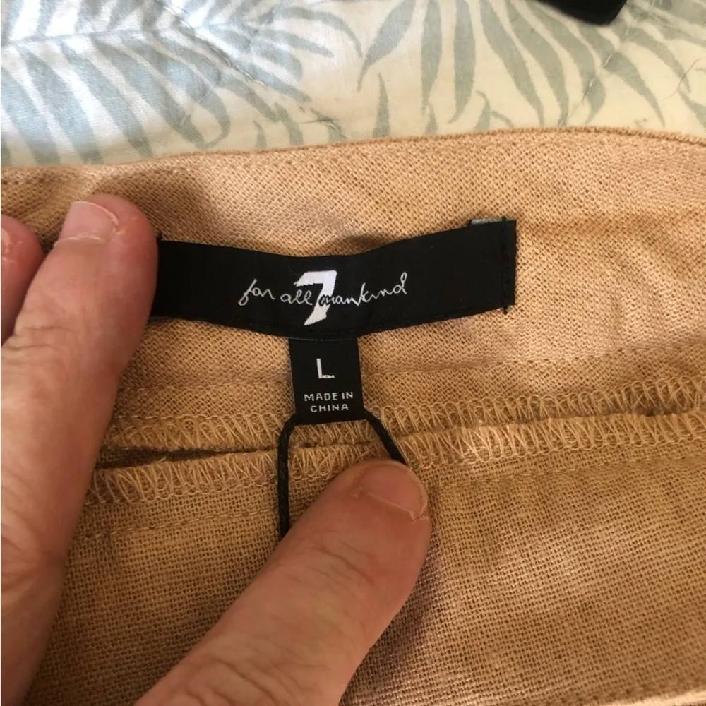 NWT size Large 7 for All Mankind - Image 6