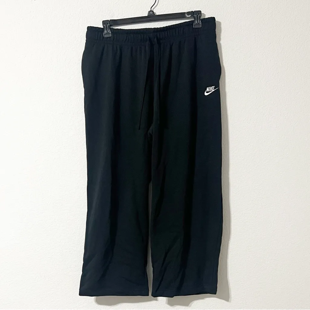 Nike Sportswear Club Fleece Mid-Rise Wide-Leg Sweatpants in Black, Size 1X, NEW - Image 5