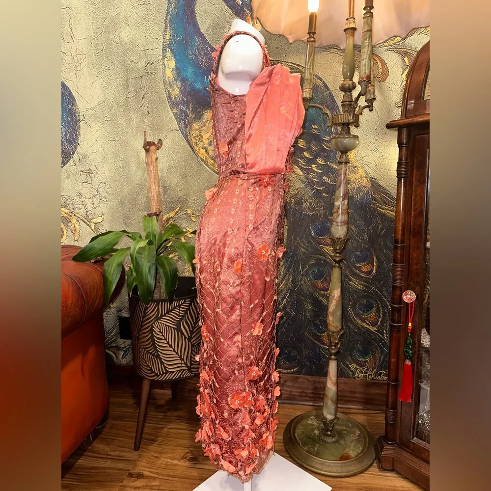 EUC 1950’s vintage salmon brocade fabric Elegant Floral Pink Dress Orange Size undefined - Image 11