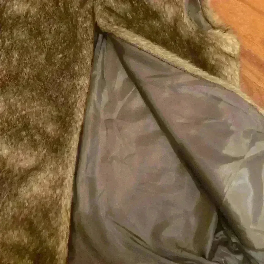 Faux Fur Vest size Medium - Image 6