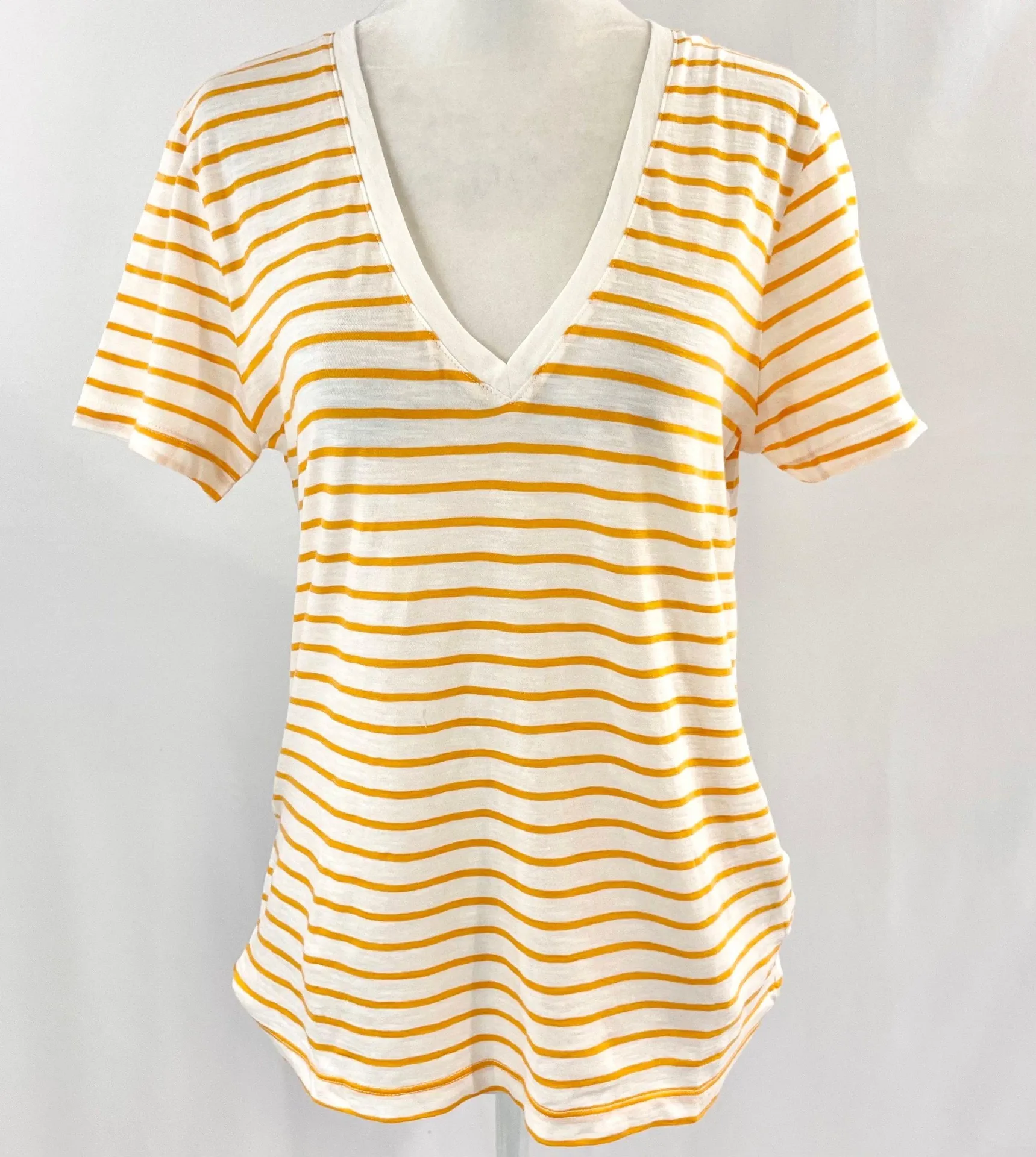 New  Theresa Striped V-Neck Short Sleeve Tee Pollen White - Image 3
