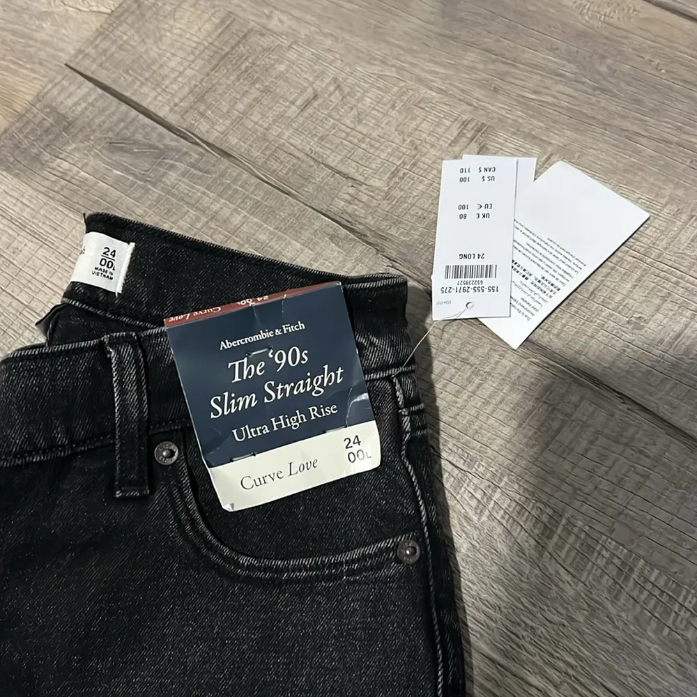 NWT Abercrombie and Fitch Curve Love Ultra High Rise 90s Slim Straight - Image 2