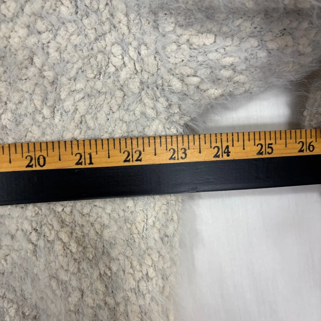 ARIZONA Cropped Sweater Women's  L Ivory w/Gray Fuzzy Soft Girl Cozy Minimalist - Image 6