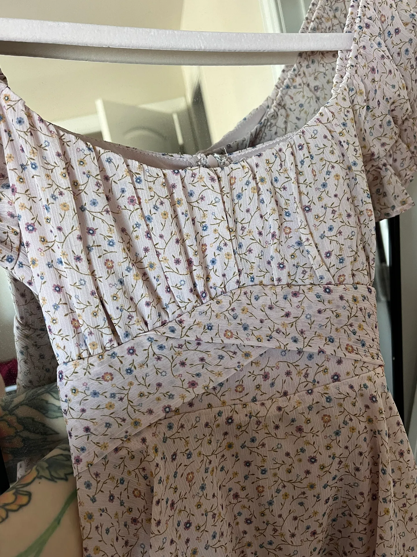 Francesca’s Light Pink Floral Romper - Image 3