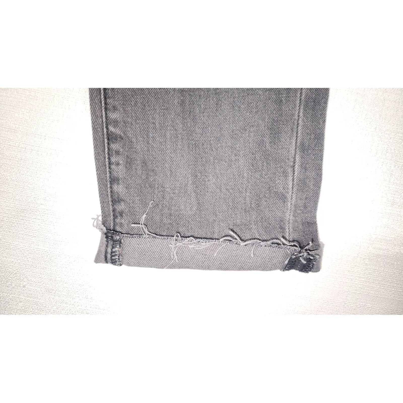 woman's boyfriend black jeans 26 waist universal thread - Image 4