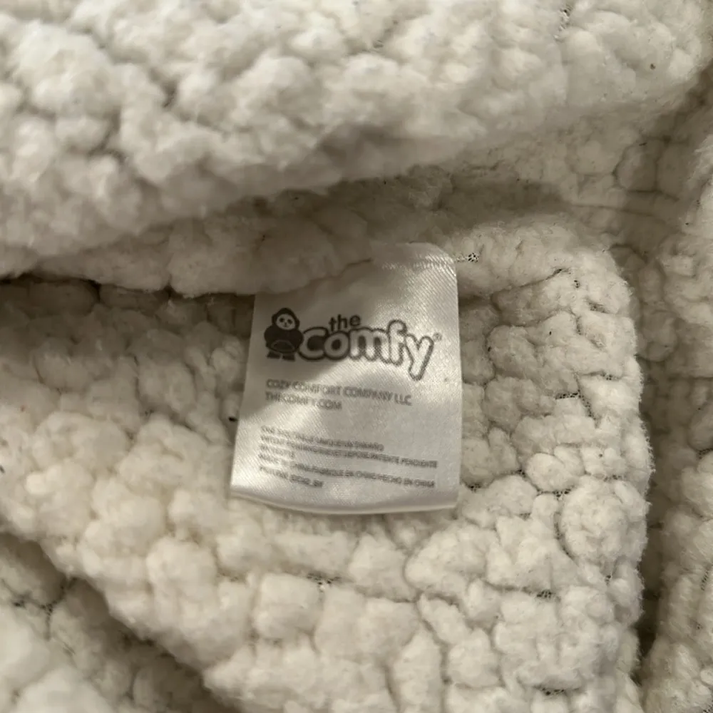 Cozy Gray Hooded Blanket Sweatshirt - Image 6