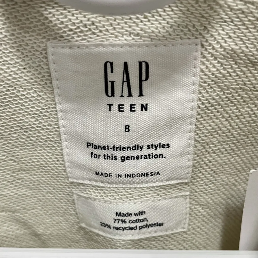 NWT Gap Teen Cropped Sweatshirt - Image 5