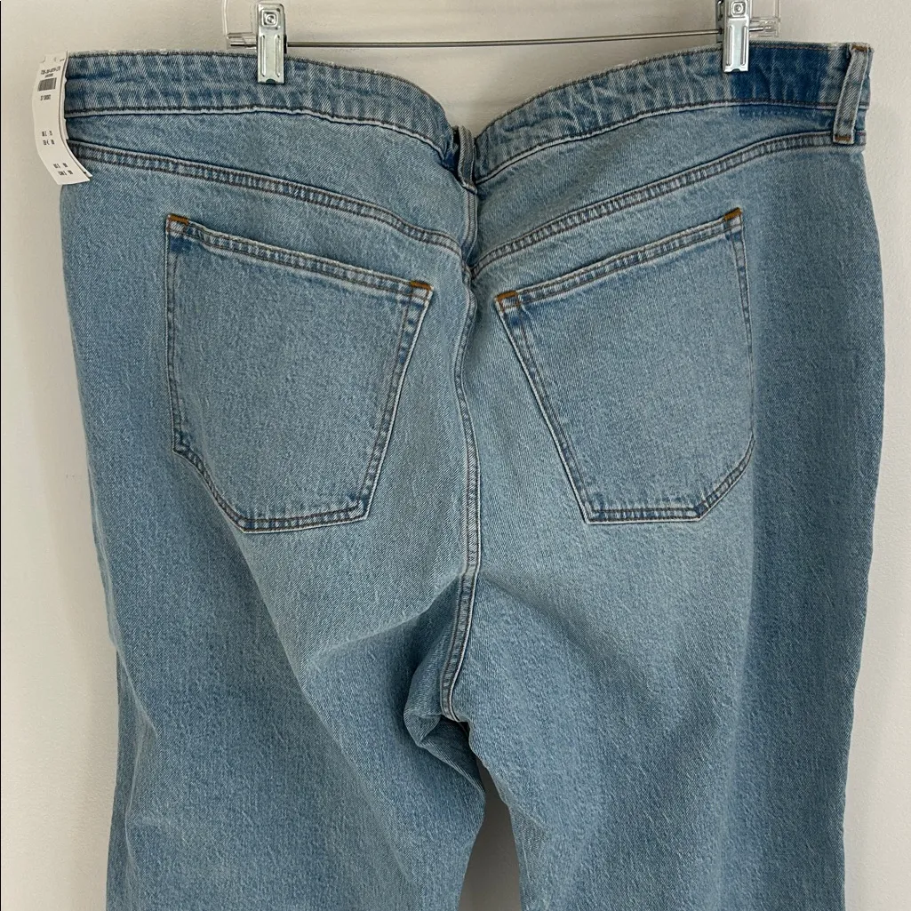 Abercrombie & Fitch Curve Love The 90’s Relaxed High Rise Jeans - Image 7