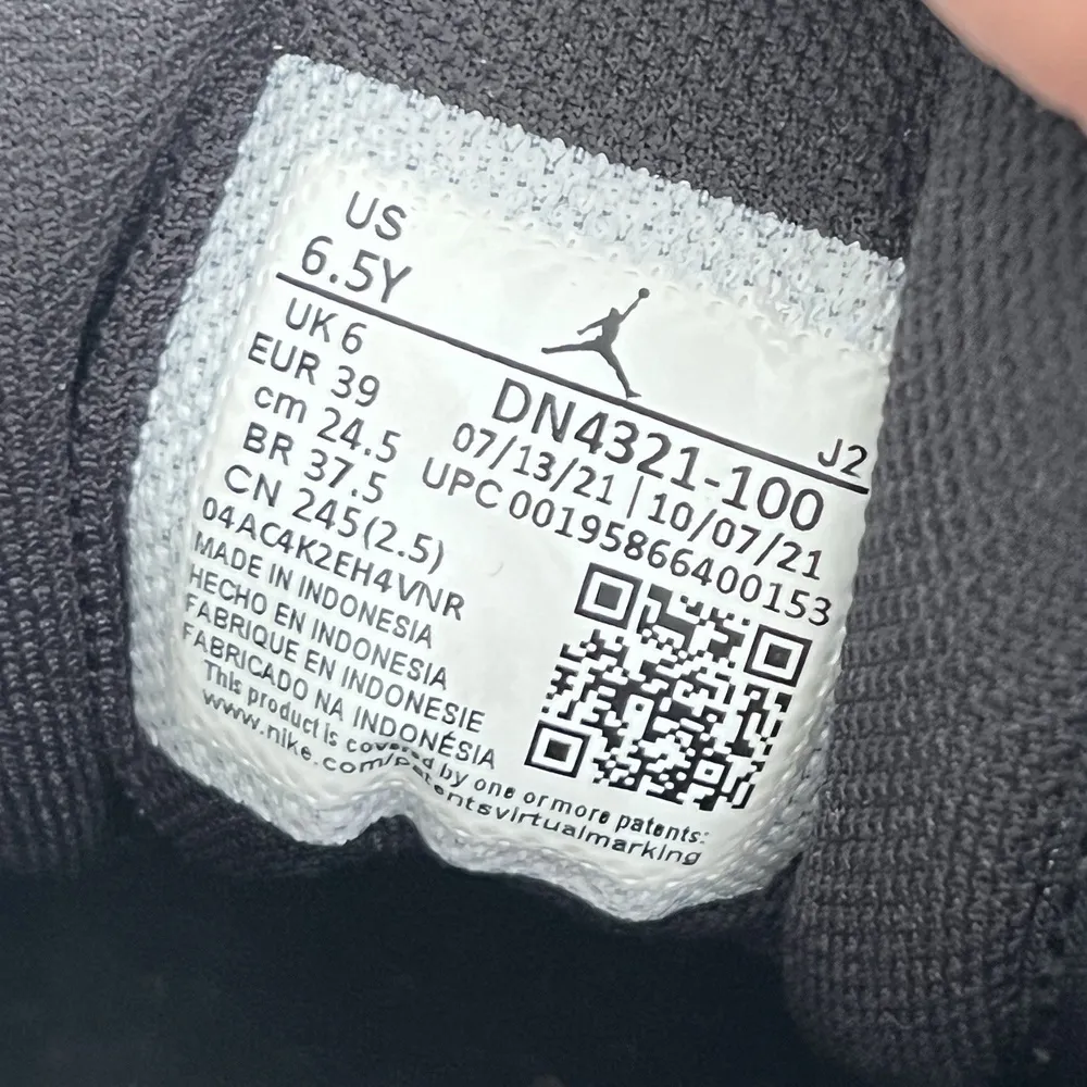 NIKE Air Jordan Diamond Shoes Sneakers Size 6.5 Youth equivalent 8 women’s - Image 12